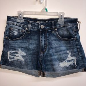 Women’s 6 AEO American Eagle Distressed Jean Short